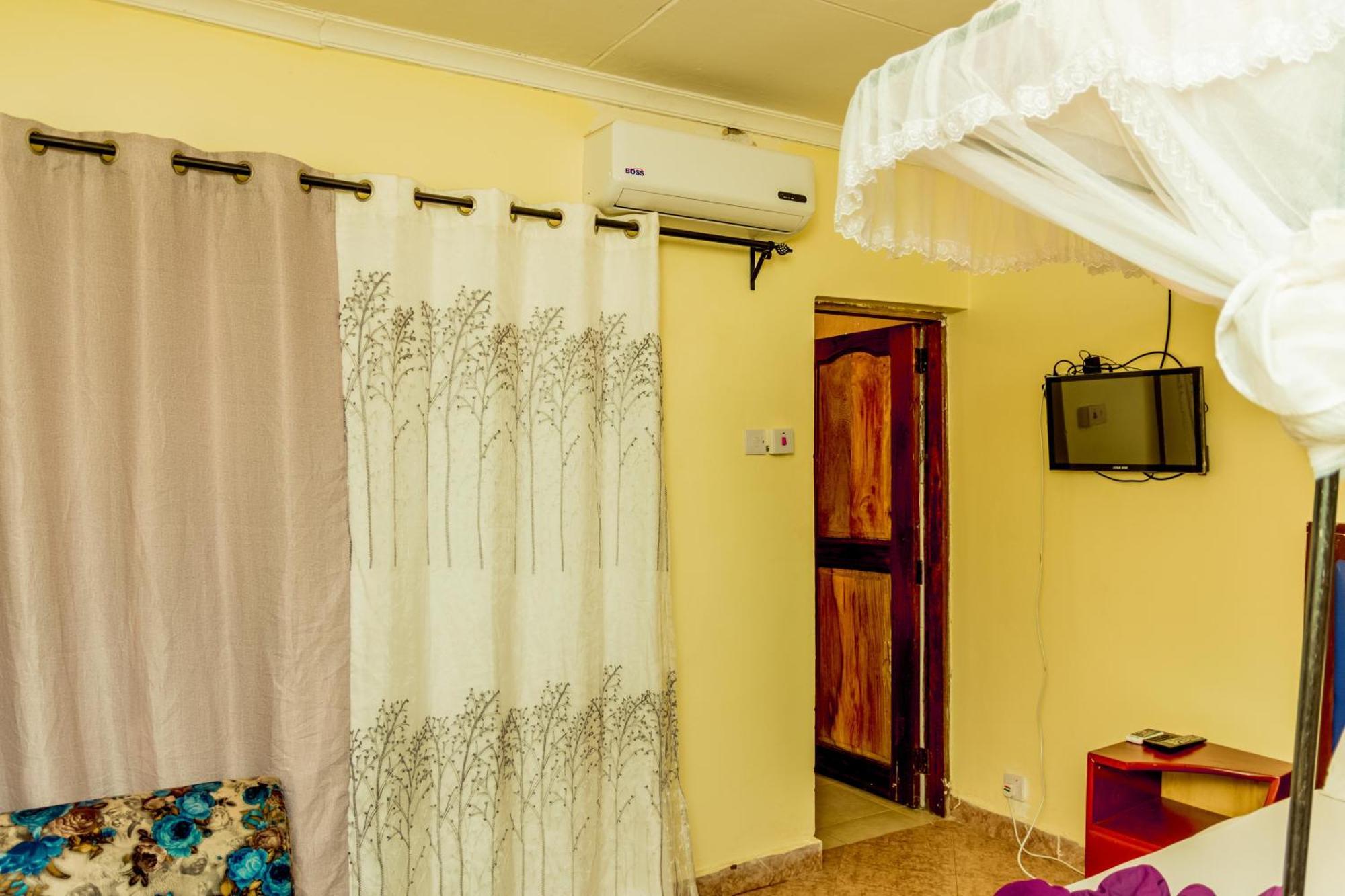 Kilimanjaro Summit Lodge 모시 외부 사진